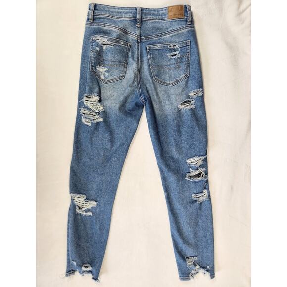 Sz 2 American Eagle Heavily Distressed Mom Jeans Medium Wash Womens Size Two AEO - Picture 9 of 12